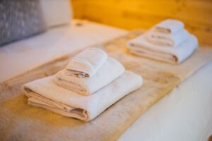 Prepare for a massage at home with Clean towels 